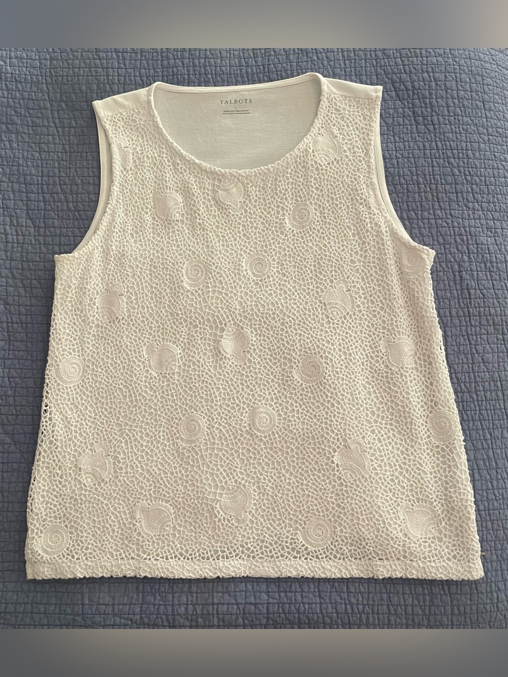 Talbots SeaLife White Tank w Shells and Fish Motif Size L